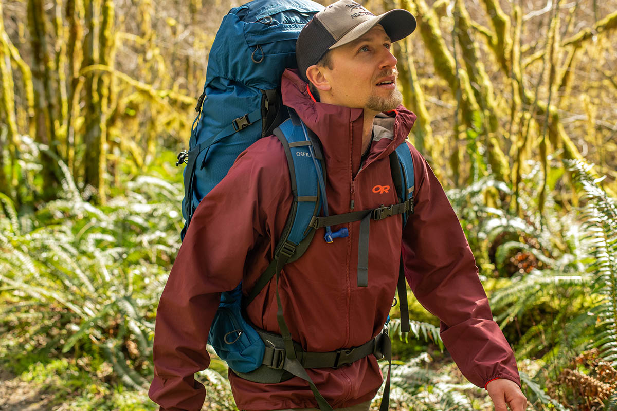 Osprey Aether 65 pack (closeup while hiking)